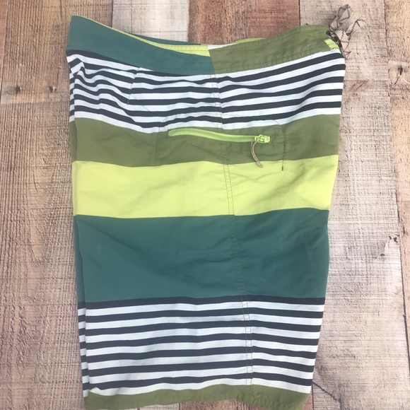 Mens Patagonia board shorts with Zipper pocket. - Picture 5 of 8